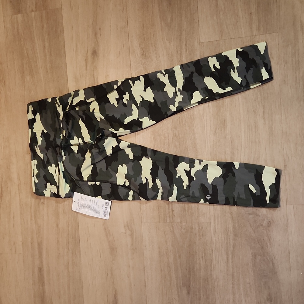 Lululemon Fast and Free Crop size 6 NWT - Picture 2 of 8